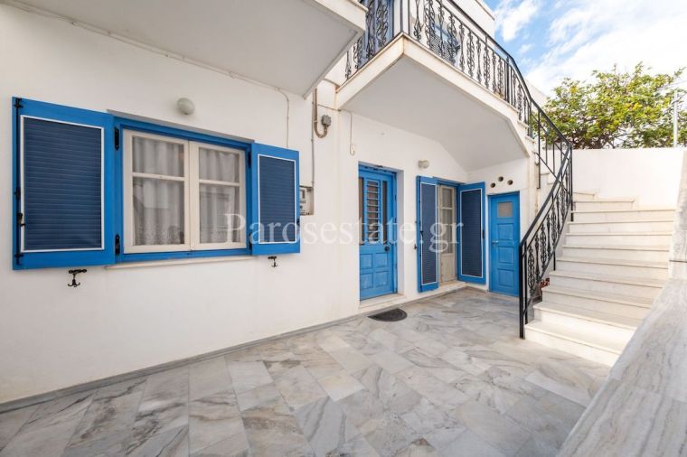Κατοικία στον παραδοσιακό οικισμό της Παροικίας