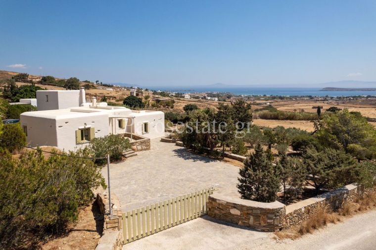 Κατοικία με ανεμπόδιστη θέα στη θάλασσα