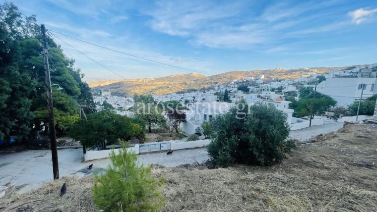 Οικόπεδο στον οικισμό των Λευκών